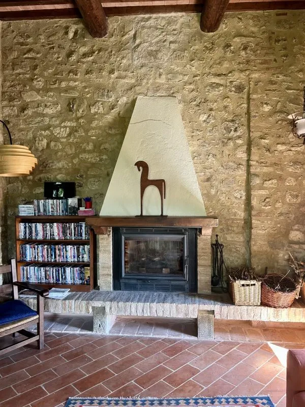 San Nicolo Fireplace