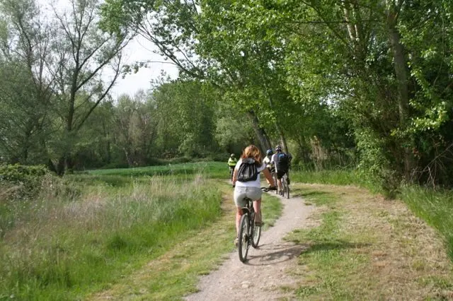 Cycling around Lake Trasimeno in Umbria