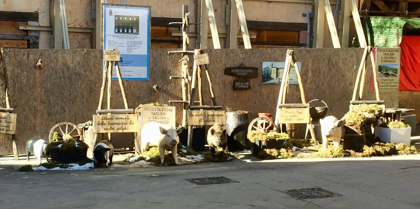 Model Pigs Advertising the Ansuini Norcineria, Norcia, Umbria